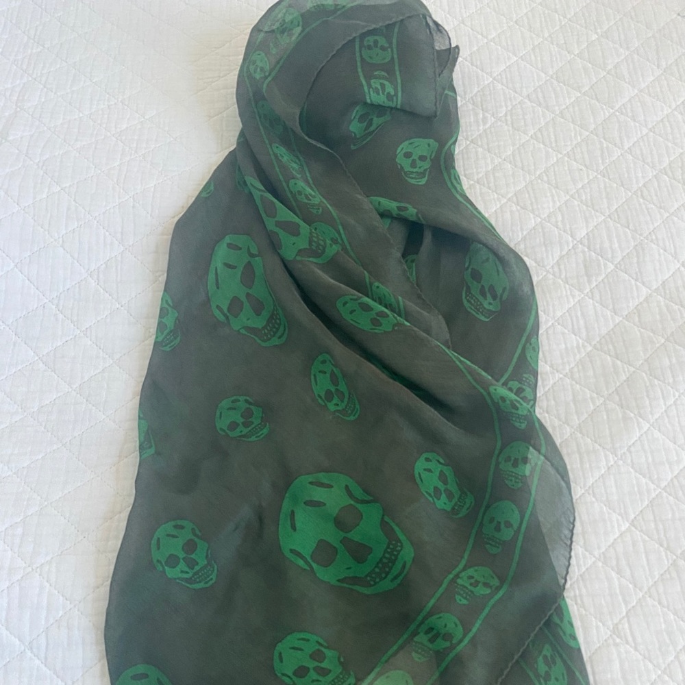 Alexander McQueen Green Silk scarf